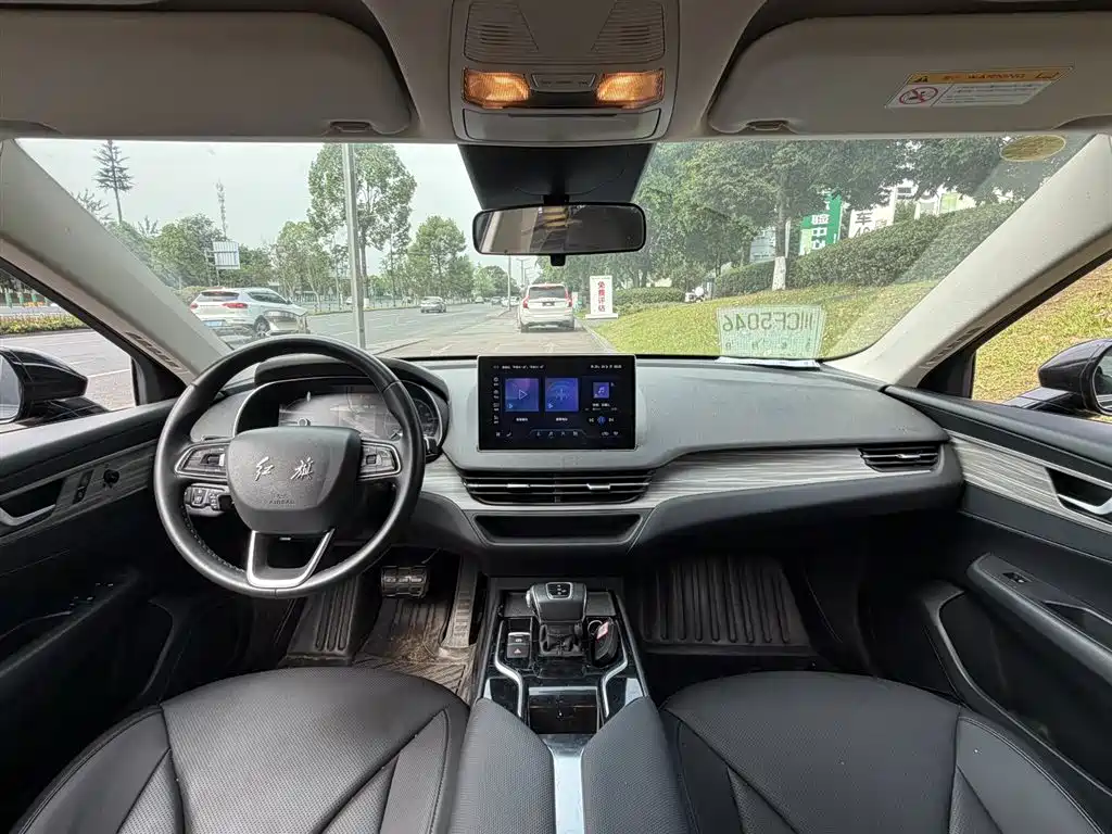 Hongqi E-QM5 2023 620km PLUS фото 11
