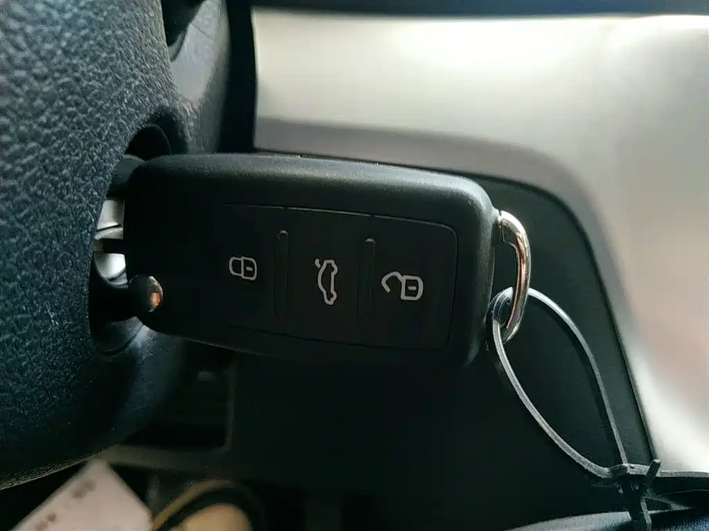 Volkswagen Lavida 2019 Lavida Start 1.5L Auto Trend (China VI) фото 9