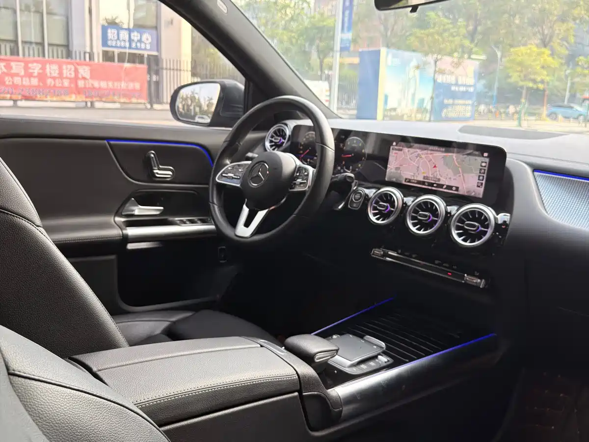Фото 25 - Mercedes-Benz GLA