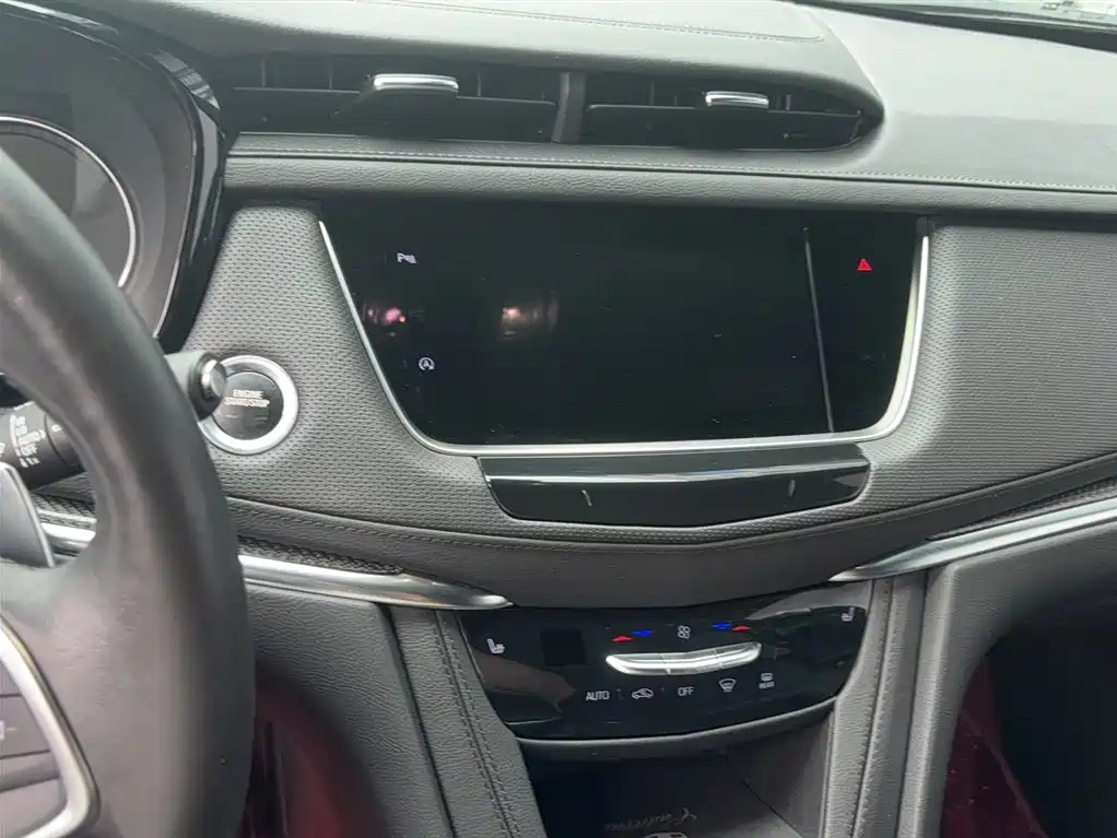 Cadillac XT5 2024 2.0T AWD Luxury (Hummingbird Edition) фото 6