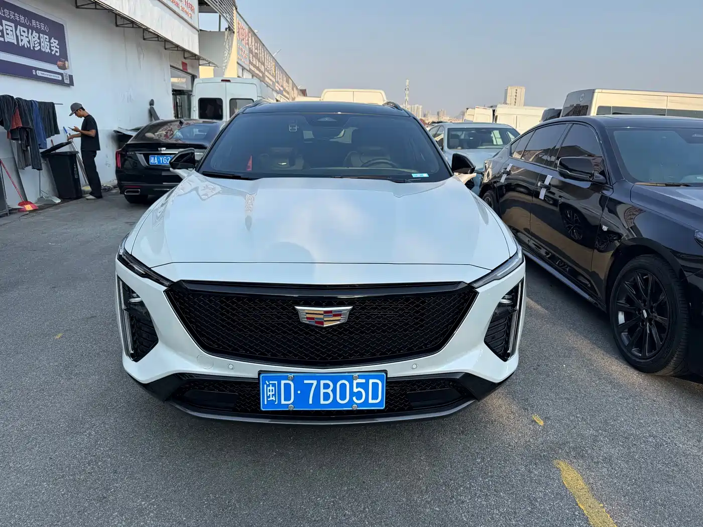 Cadillac GT4 2023 2023 28T Platinum Edition