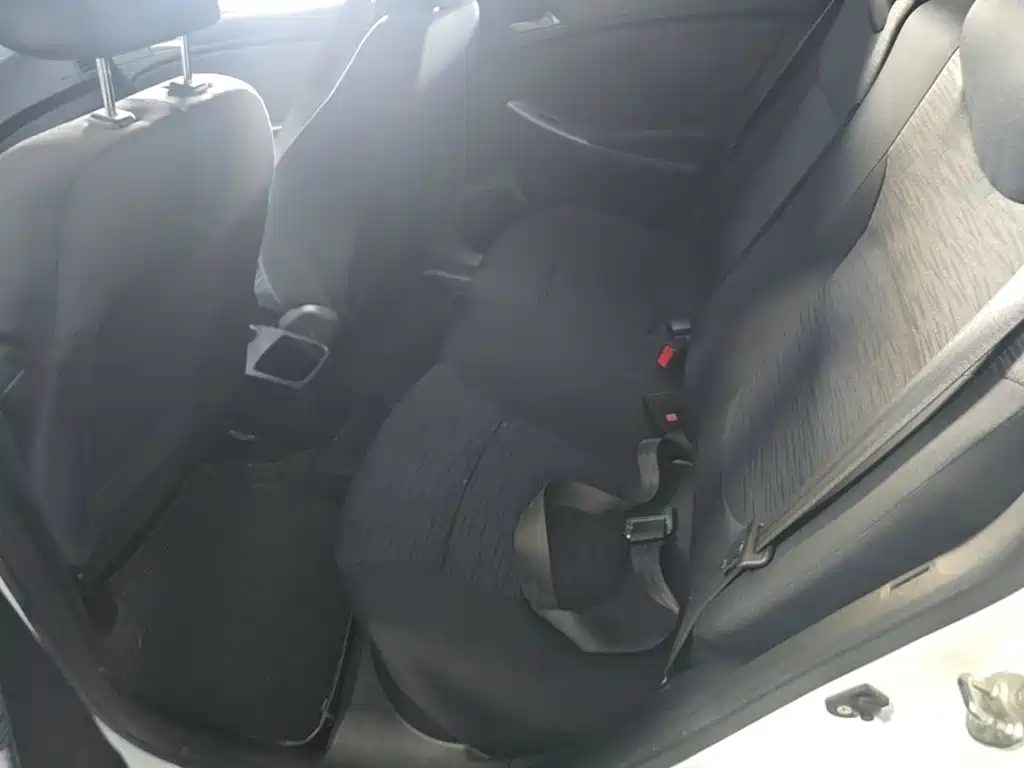 Hyundai Reina 2016 2014 Model 1.4L Automatic GLX