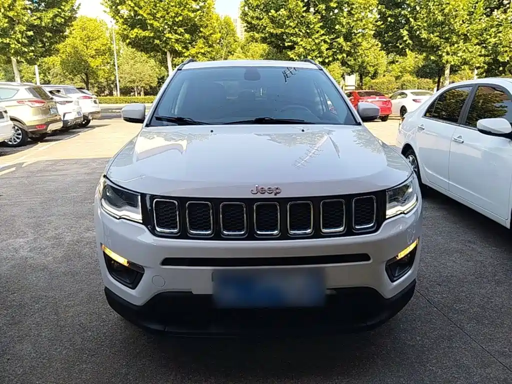 Фото 3 - Jeep Compass