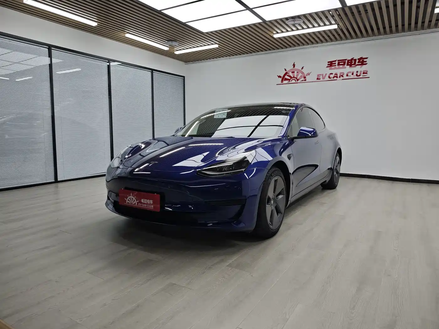 Tesla Model 3 2021 Standard Range Rear-Wheel Drive Upgrade