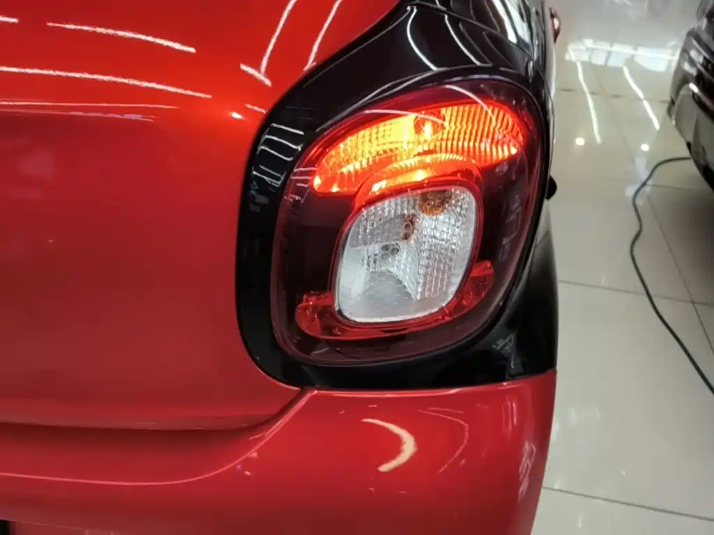 smart forfour 2018 2018 1.0L 52kW Passion Edition