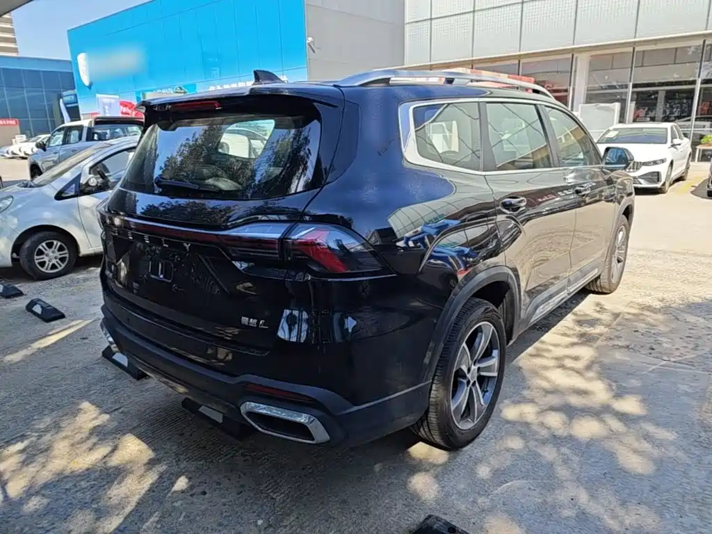 Photo 7 - Geely Haoyue L