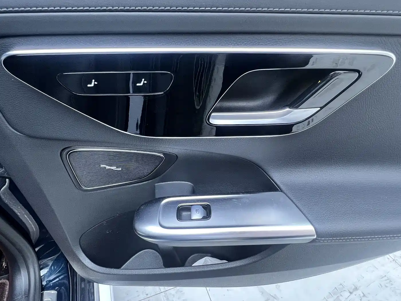 Mercedes-Benz C-Class 2023 Facelift C 200 L Sport Edition фото 18