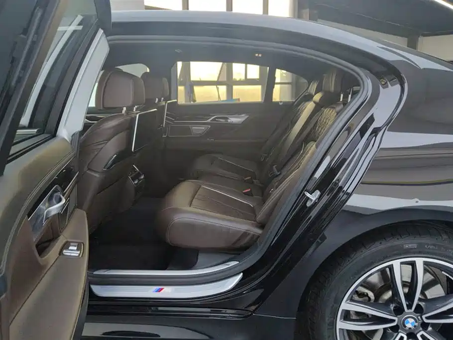 BMW 7 Series 2019 Facelift 730Li M Sport Package фото 11