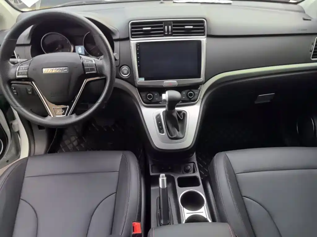 Фото 10 - Haval M6