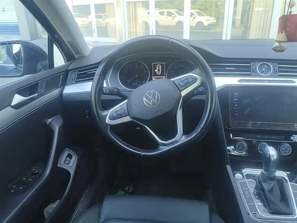 Volkswagen Magotan 2020 280TSI DSG Comfort фото 11