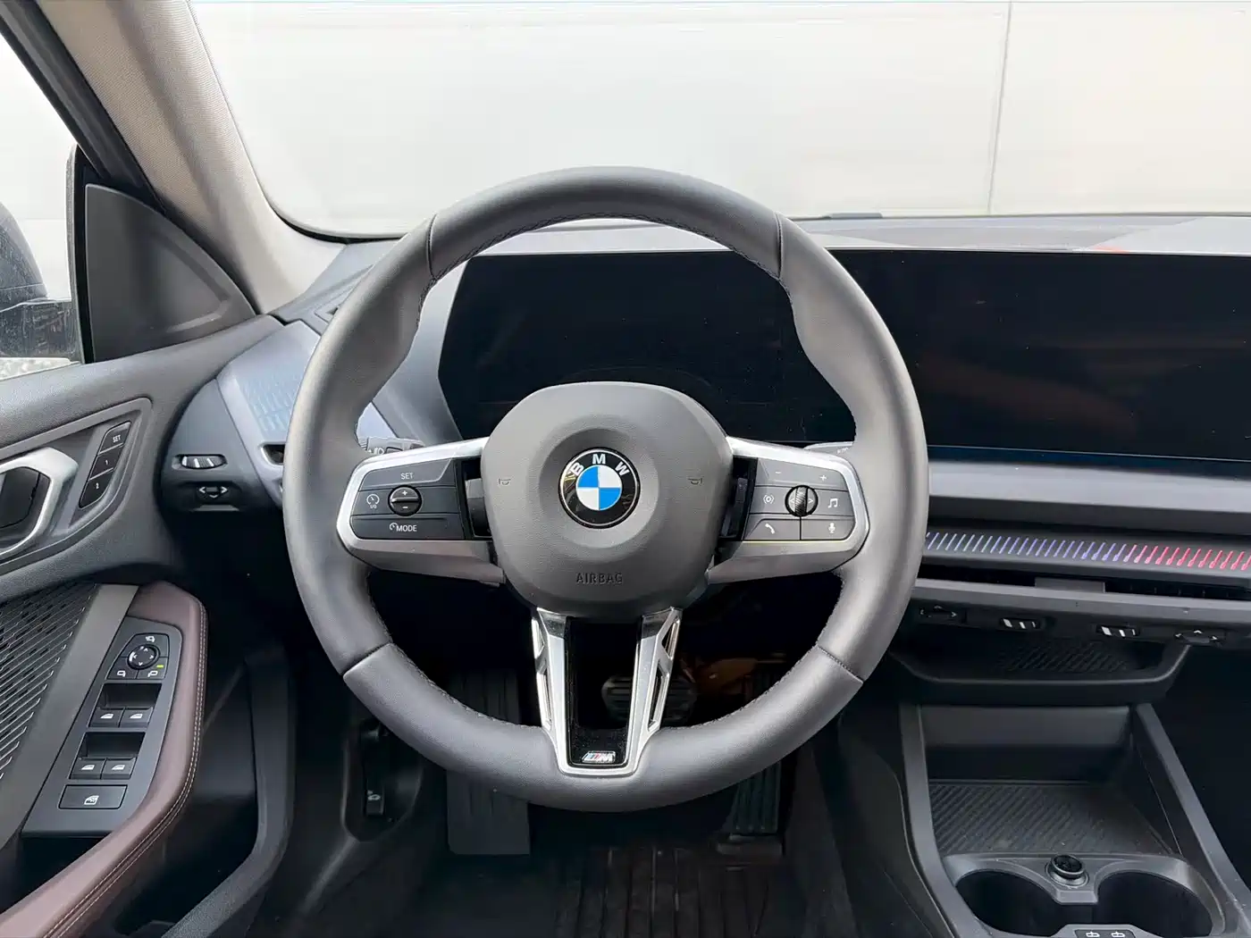BMW 2 Series 2025 225L M Sport Package фото 12