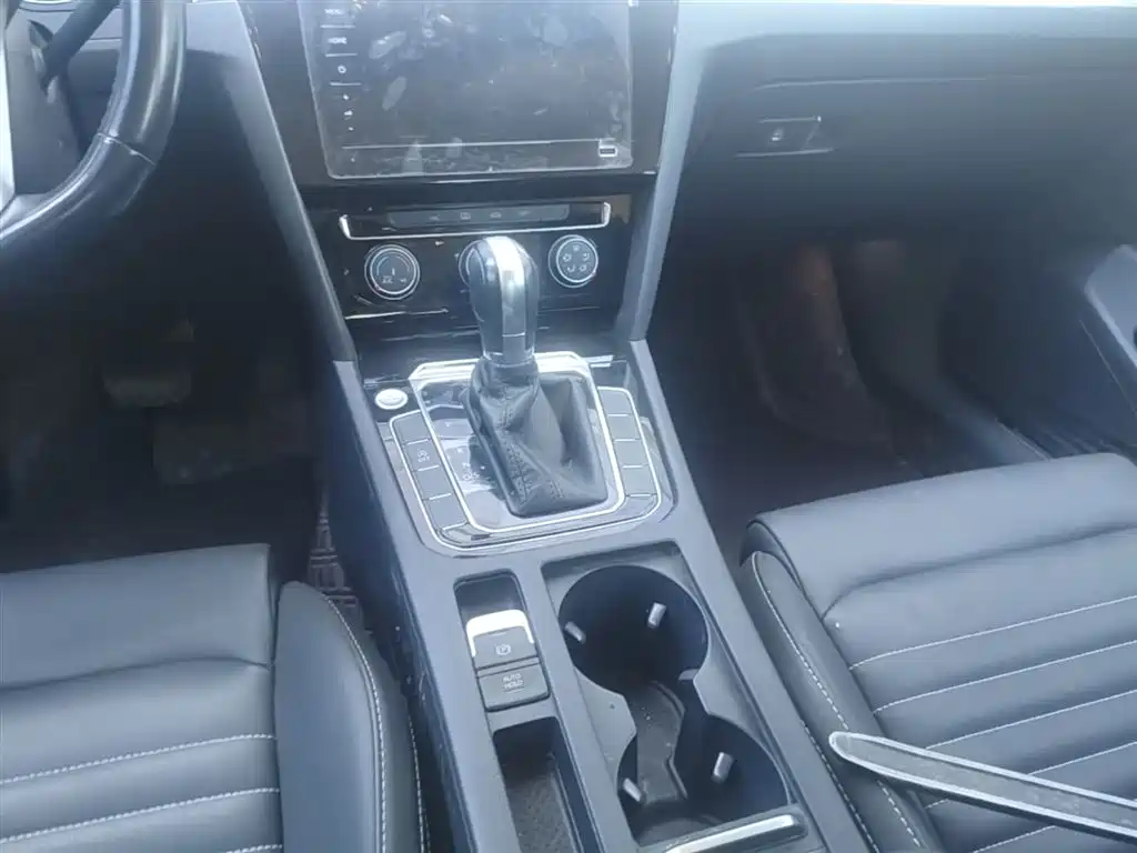 Volkswagen Magotan 2020 280TSI DSG Comfort фото 14