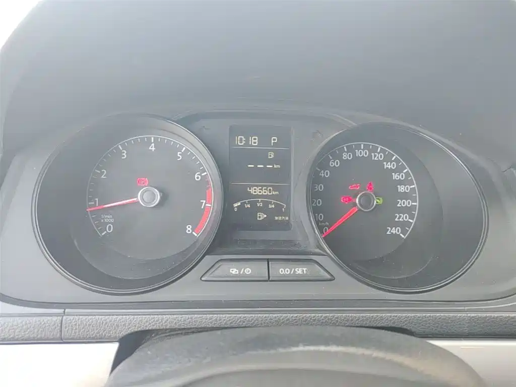 Volkswagen Lavida Tour 2017 1.6L Automatic Trend Edition фото 12
