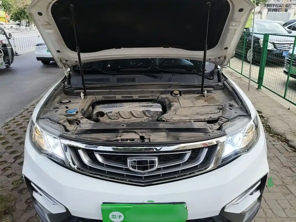 Фото 20 - Geely Atlas