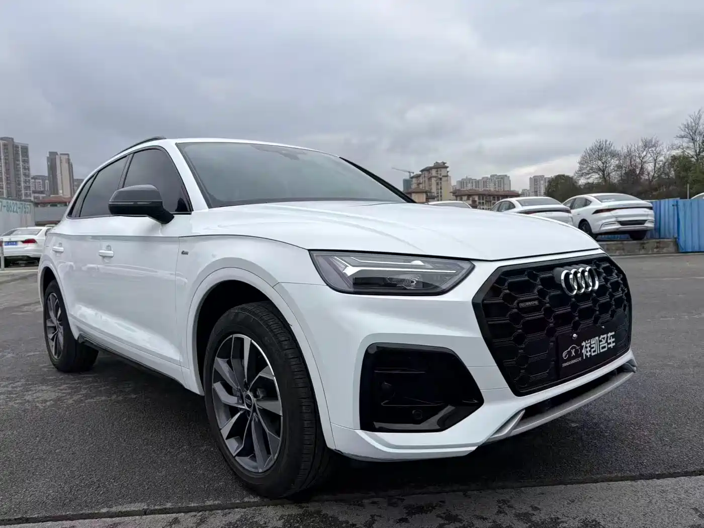 Audi Q5L 2023 45T Luxury Dynamic фото 3