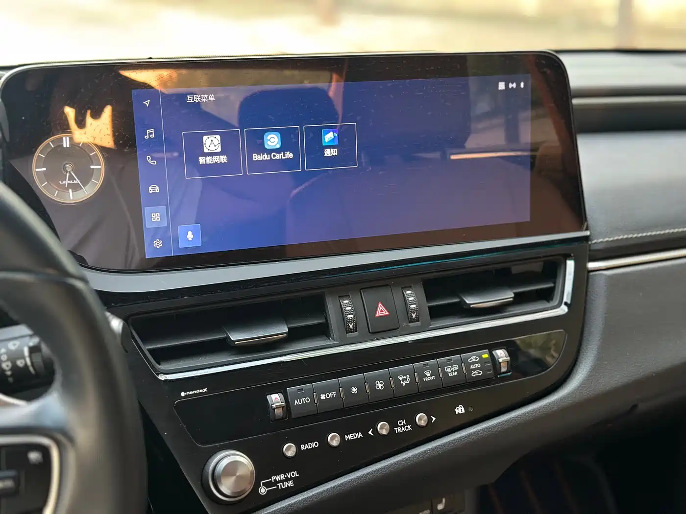 Lexus ES 2022 300h Excellence Edition фото 7