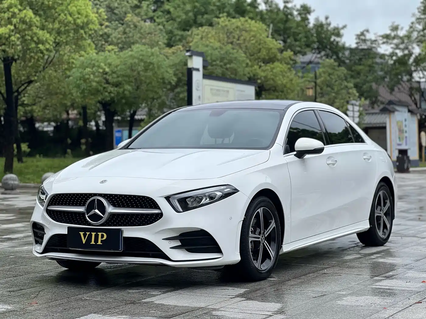 Mercedes-Benz Mercedes-Benz A-Class 2022 A 200 L Sport Sedan Dynamic