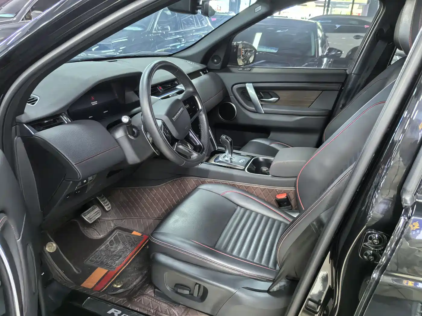Land Rover Discovery Sport 2023 249PS R-Dynamic S Performance Version фото 7