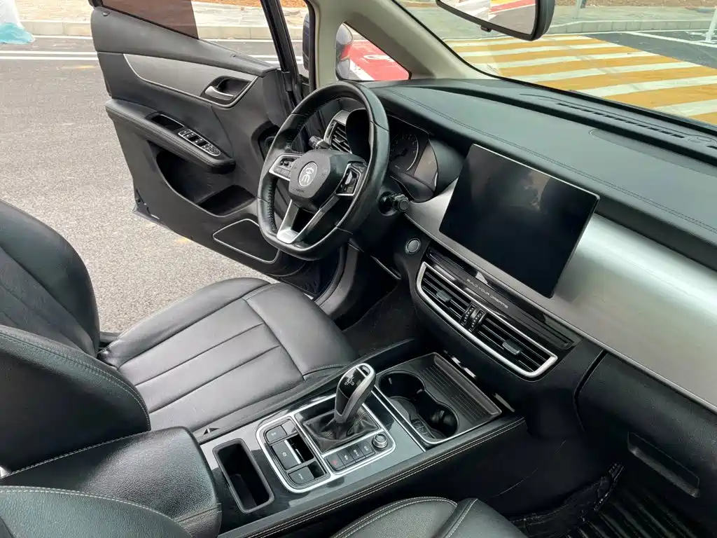 BYD Song MAX 2020 2021 Upgrade 1.5T Automatic Luxury Edition 6-Seater