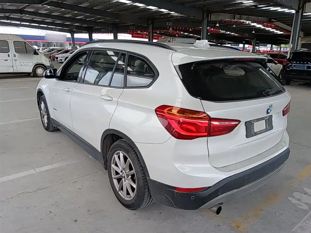 BMW X1 2016 sDrive18Li Fashion Model фото 5