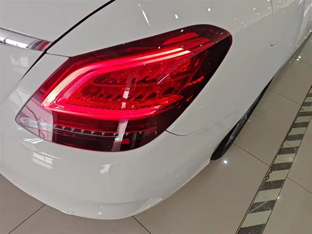 Mercedes-Benz C-Class 2019 C 180 L Fashion Sport Edition фото 8