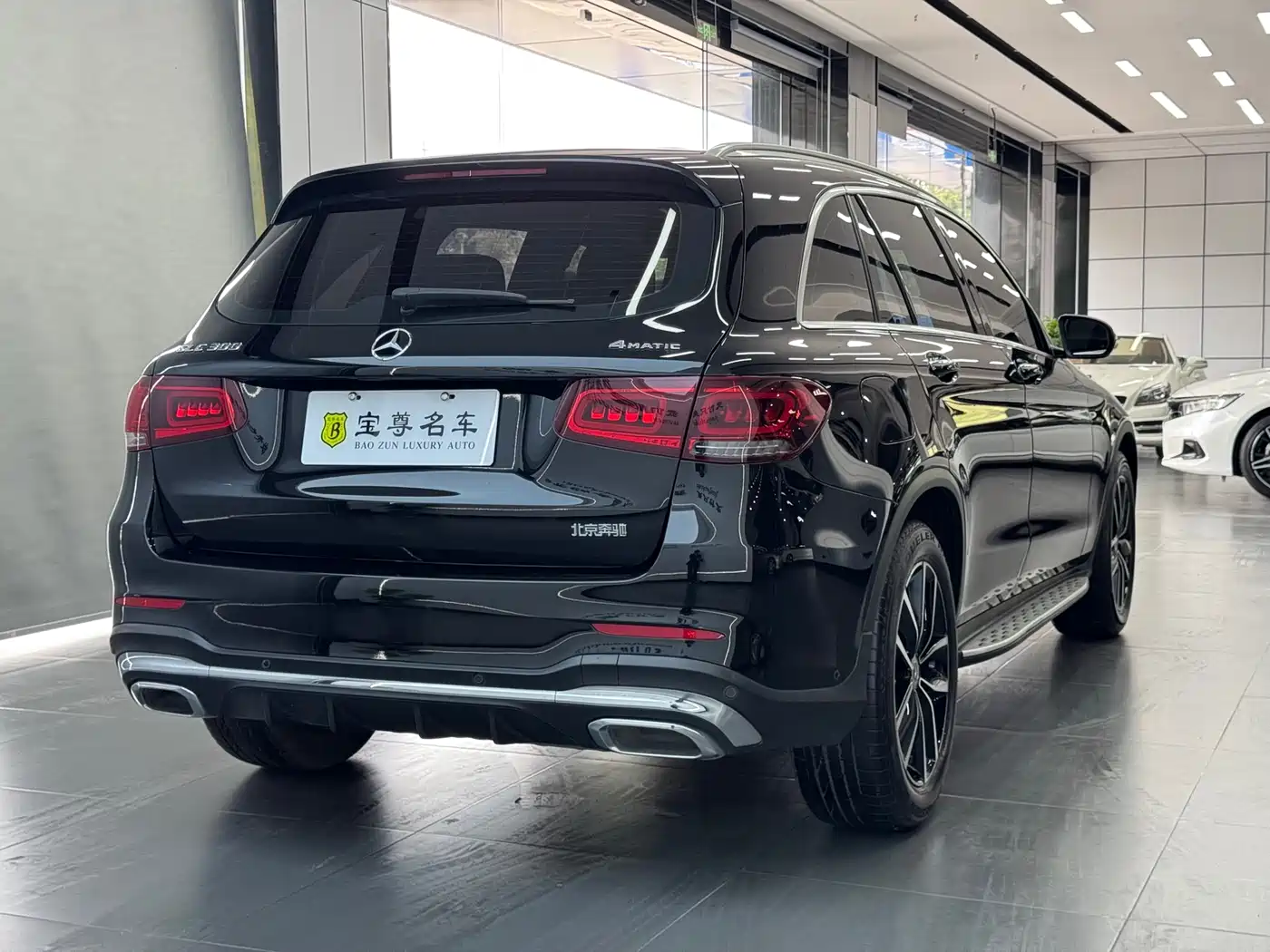 MERCEDES-BENZ GLC