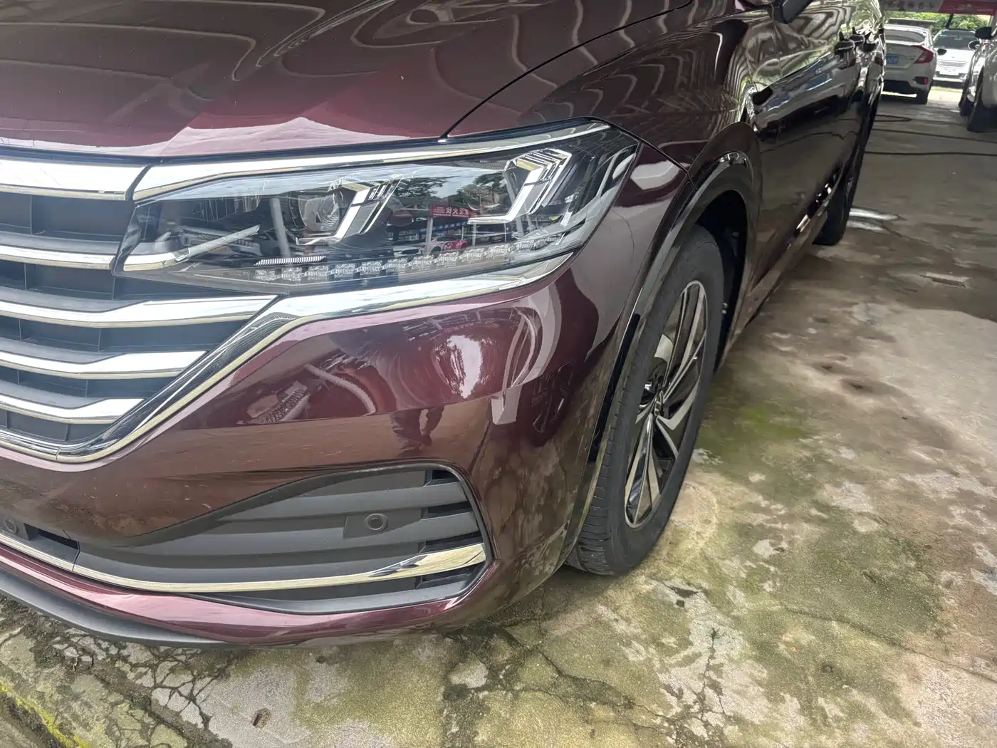 Volkswagen Viloran 2022 380TSI Premium Edition фото 2