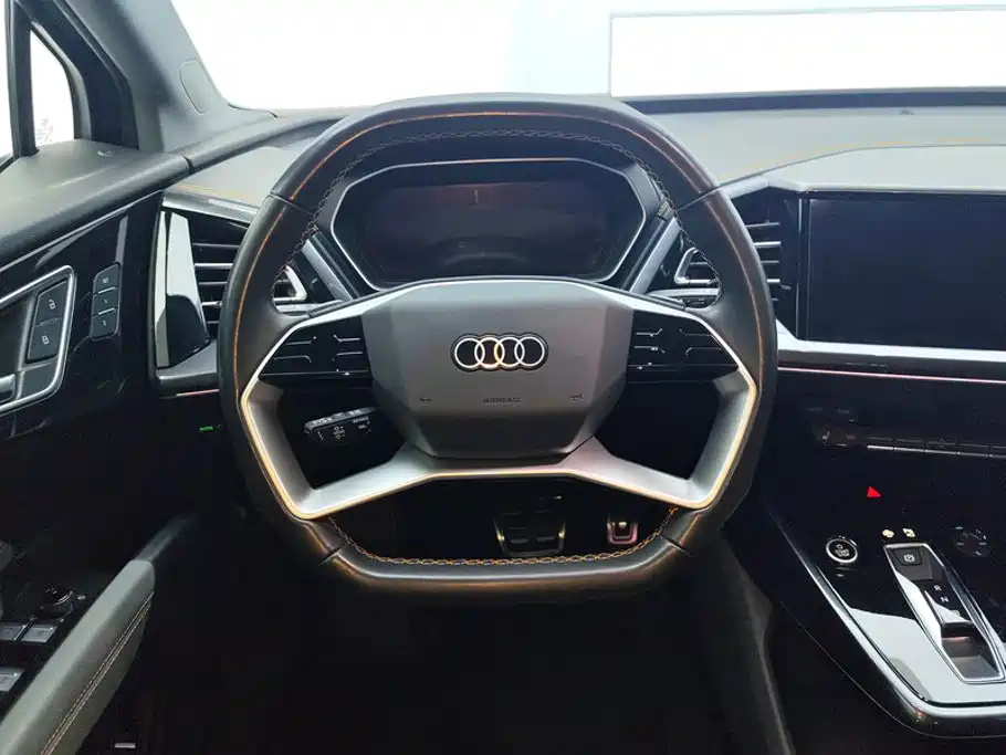 Audi Q4 e-tron 2023 2022 50 e-tron quattro Innovation Edition