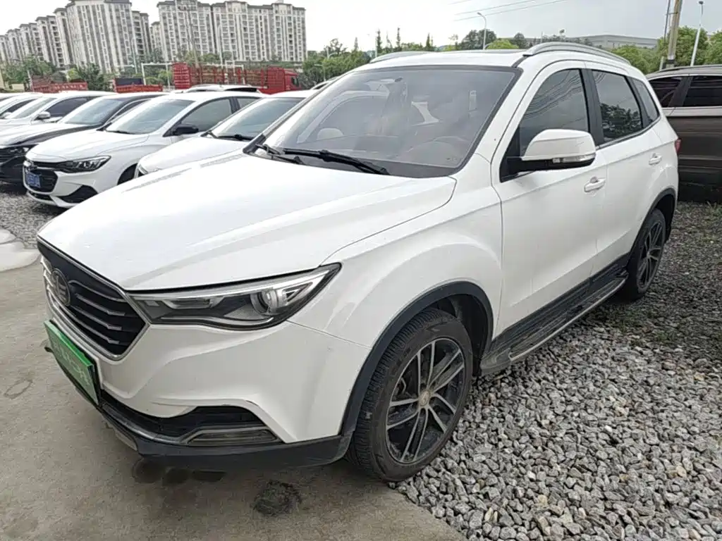 Besturn Besturn X40 2017 1.6L Automatic Luxury