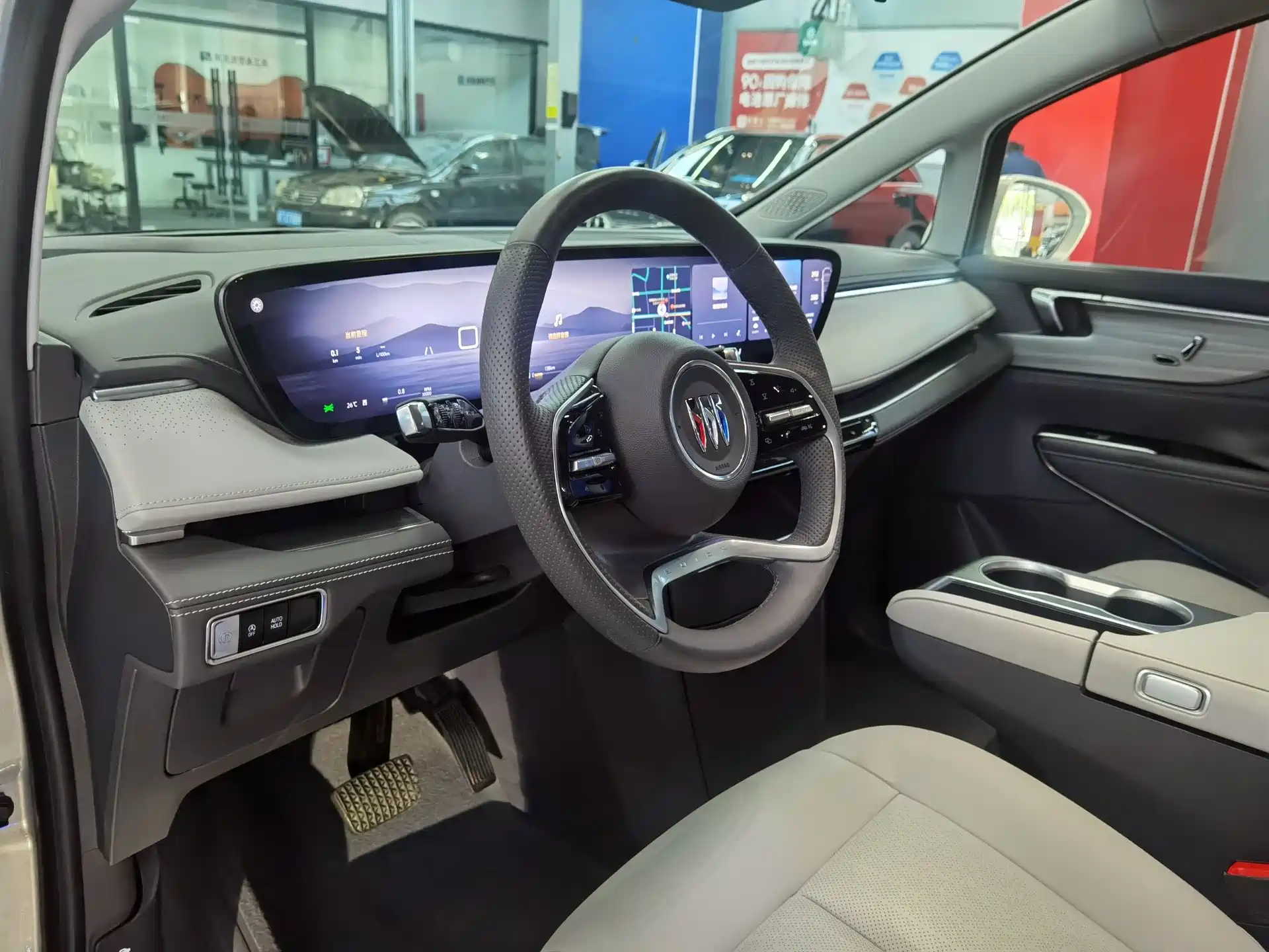 Фото 9 - Buick GL8