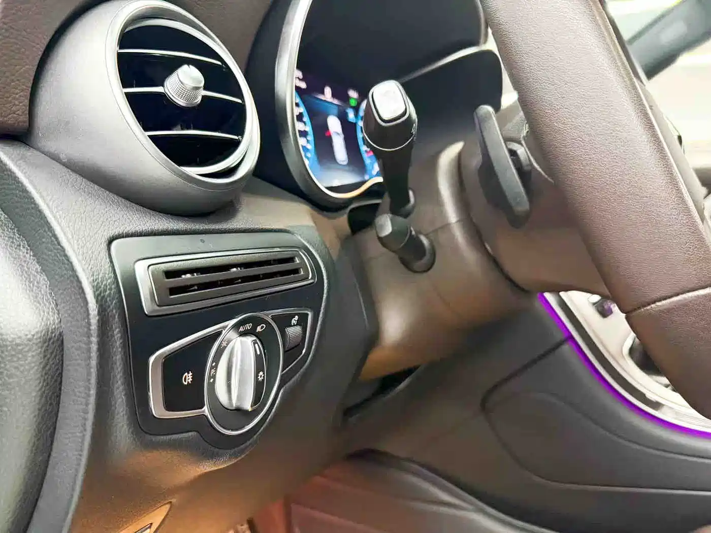 Mercedes-Benz GLC 2022 GLC 300 L 4MATIC Dynamic Collector's Edition фото 15