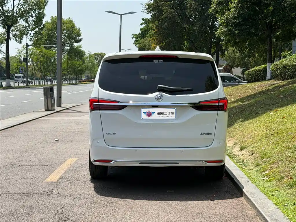 BUICK GL8