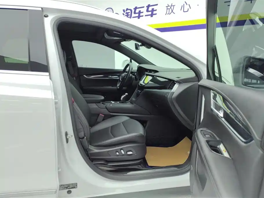 Cadillac XT5 2022 2.0T 2WD Luxury фото 8