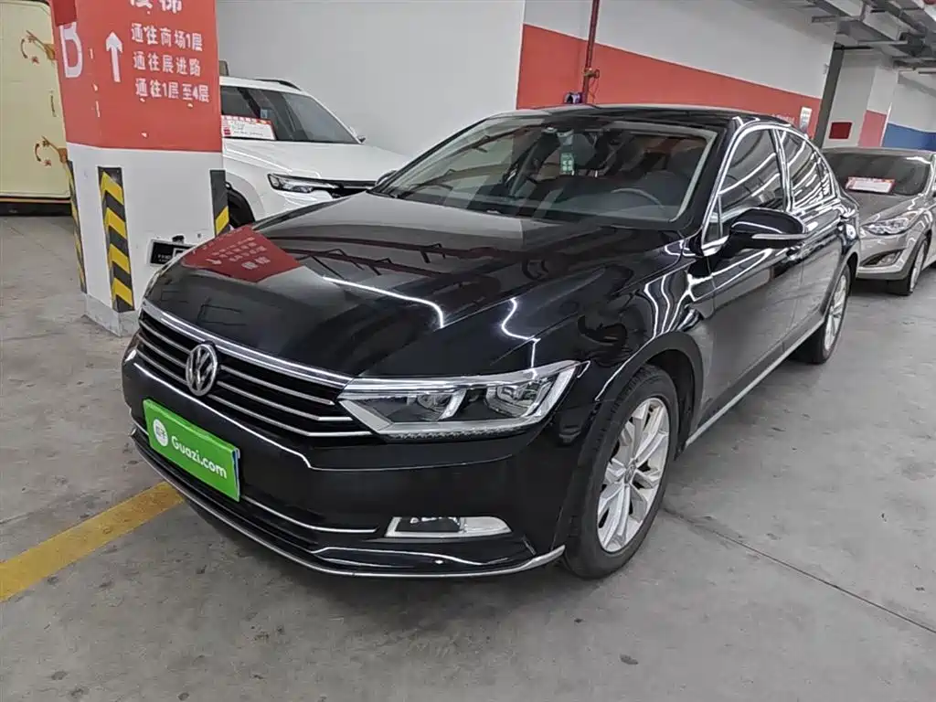 Volkswagen Magotan 2019 330TSI DSG Luxury Class China VI фото 2