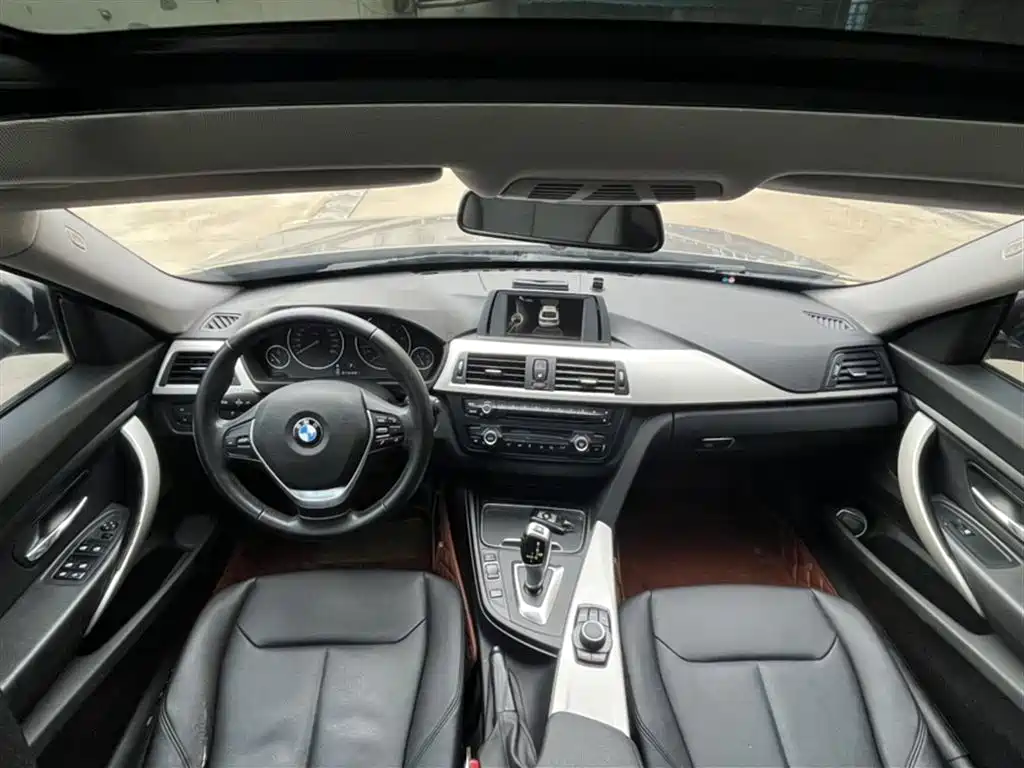 BMW 3 Series GT 2016 320i Fashion Style фото 16