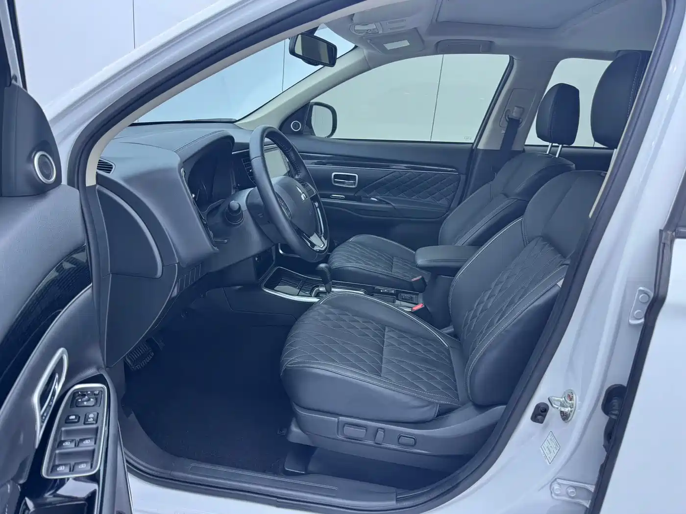 Mitsubishi Outlander 2023 2021 2.0L FWD Comfort Edition 5-seater
