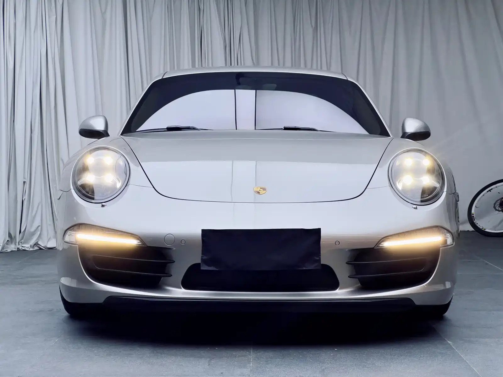 Фото 2 - Porsche 911
