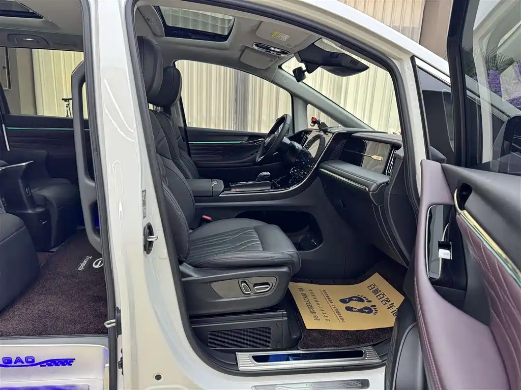 GAC Trumpchi Trumpchi M8 2024 Master Series 400T Ultimate Edition фото 15