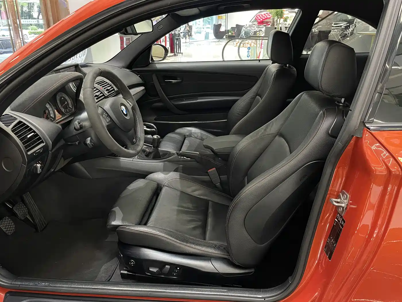 BMW 1 Series M 2011 1M Coupe фото 11