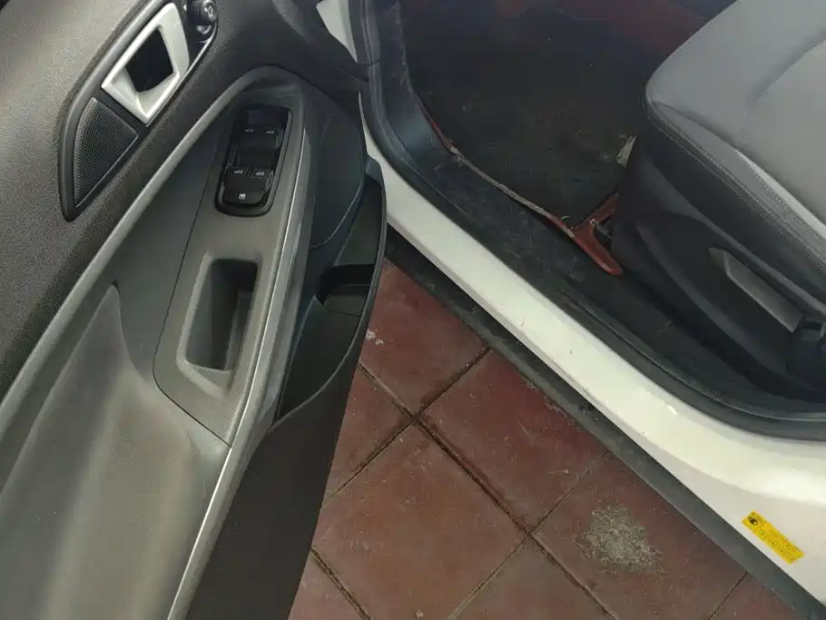 Ford EcoSport 2014 2013 1.5L Automatic Trend Style