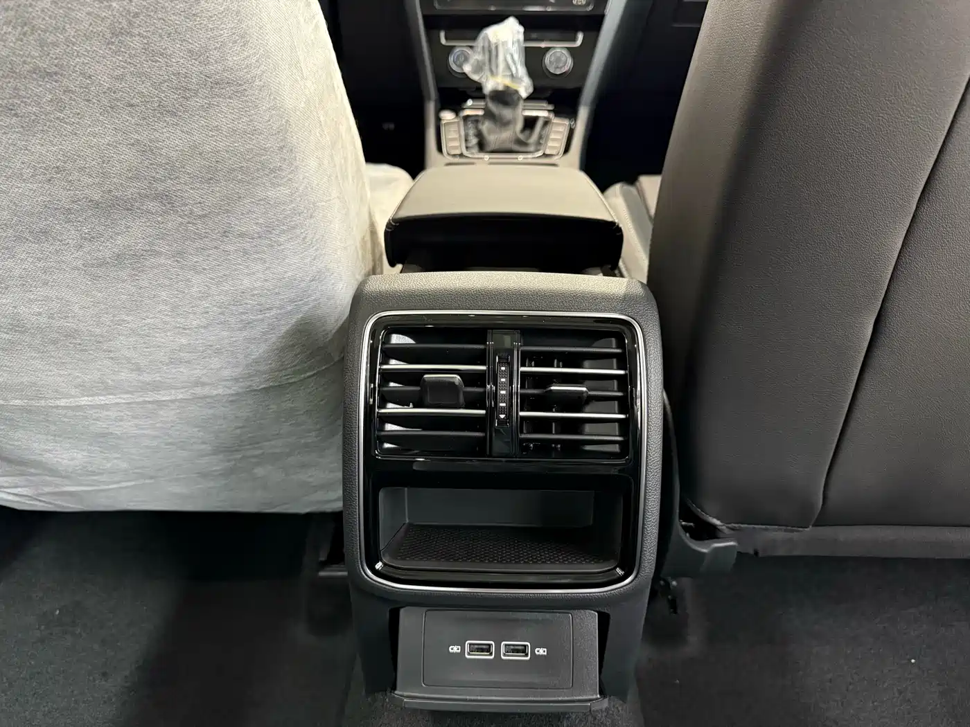 Volkswagen Magotan 2025 Popular Edition 280TSI DSG Comfort фото 9
