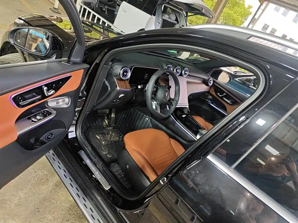 Mercedes-Benz GLC 2026 GLC 300 L 4MATIC Sport 5-Seater фото 8