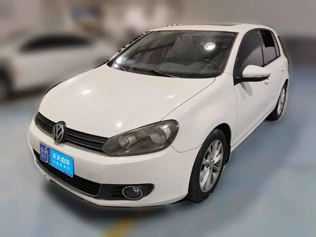 صورة 1 - Volkswagen Golf