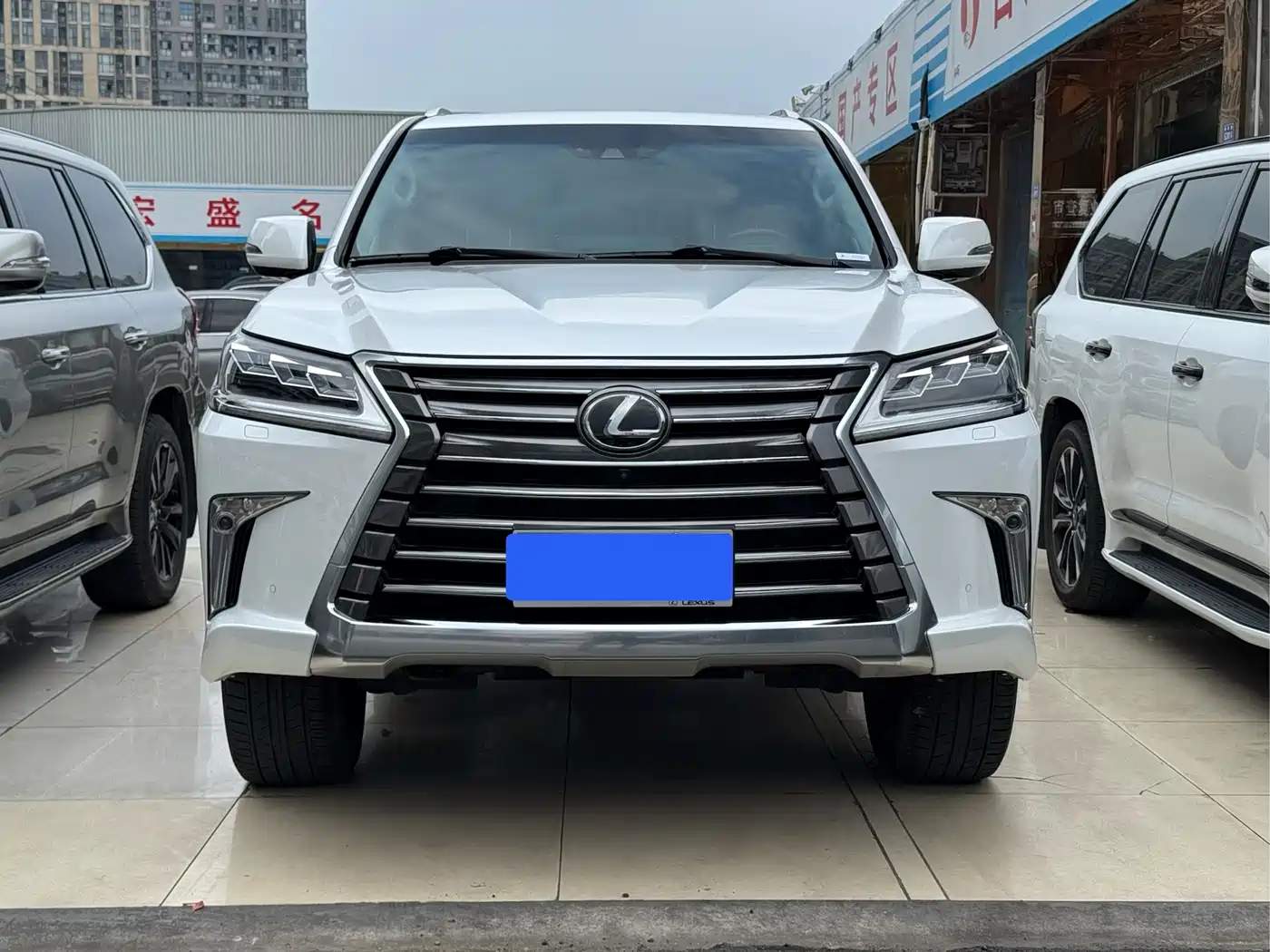 Lexus LX 2019 570 Prestige Luxury Edition фото 2