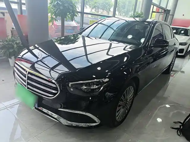 Mercedes-Benz E-Class 2023