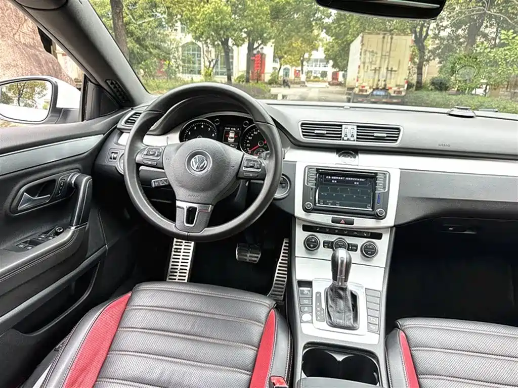 Volkswagen FAW-Volkswagen CC 2018 1.8TSI Luxury фото 15