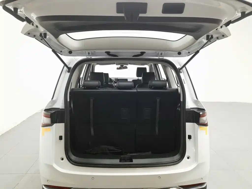 Wuling Motors Wuling Jiachen 2023 2022 1.5L Manual Light Comfort Edition