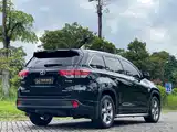 Фото 6 - Toyota Highlander