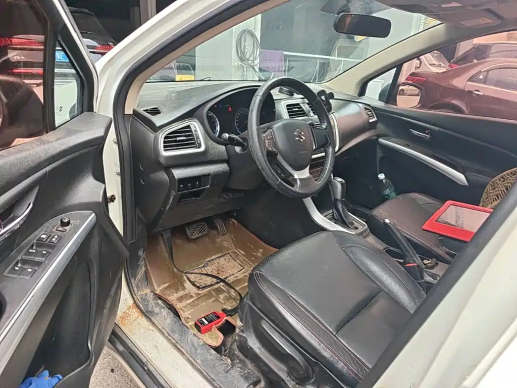 Suzuki SX4 S-Cross 2015 2014 1.6L CVT 2WD Elite
