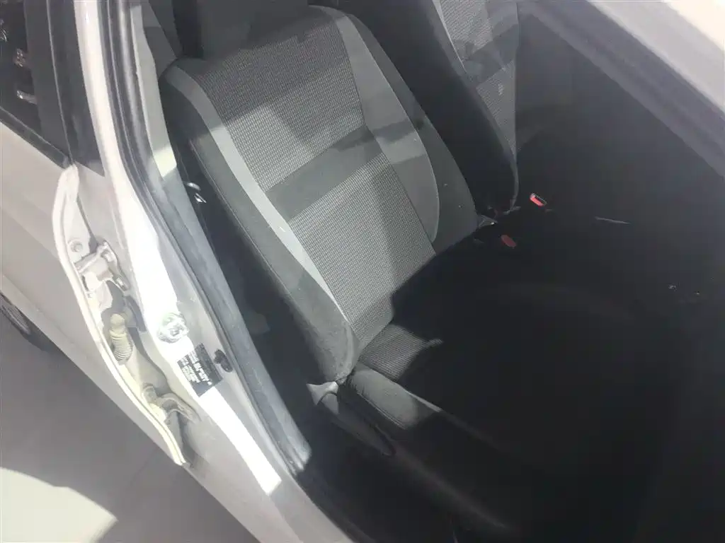Toyota Vios 2022 1.5L 20th Anniversary Edition фото 20